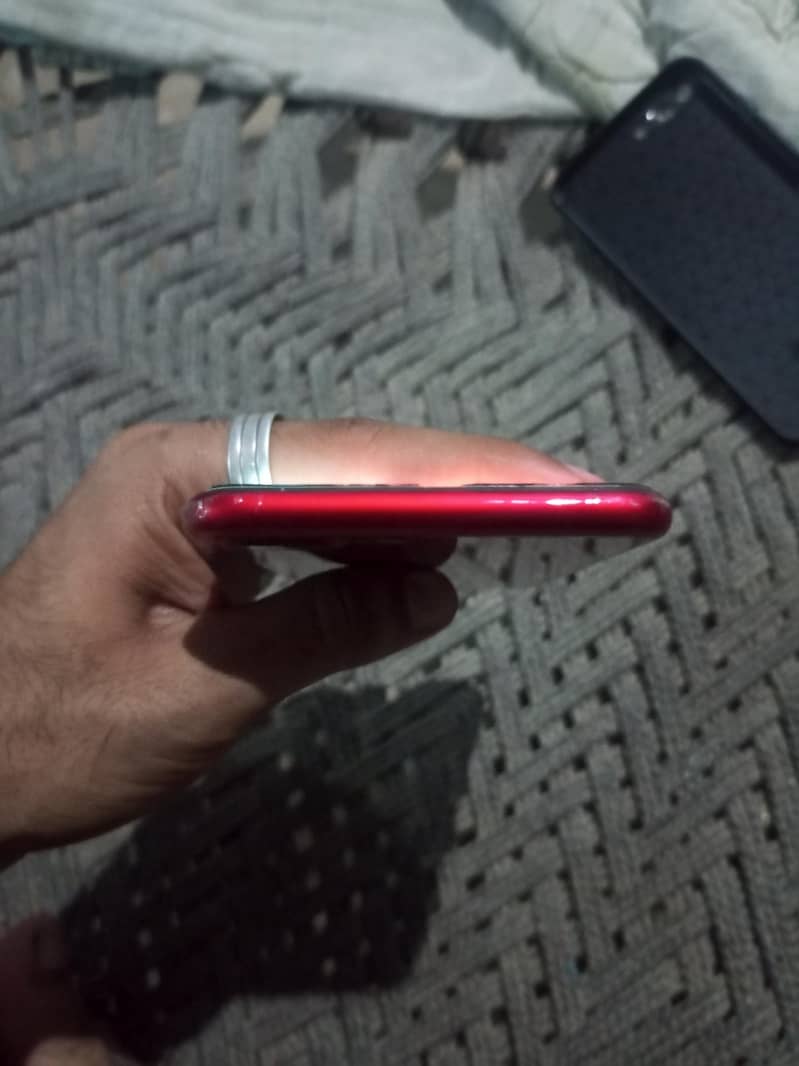 Apple iPhone 8 Plus 4