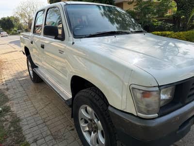 Toyota Hilux tiger 4*4 double cabin excellent condition