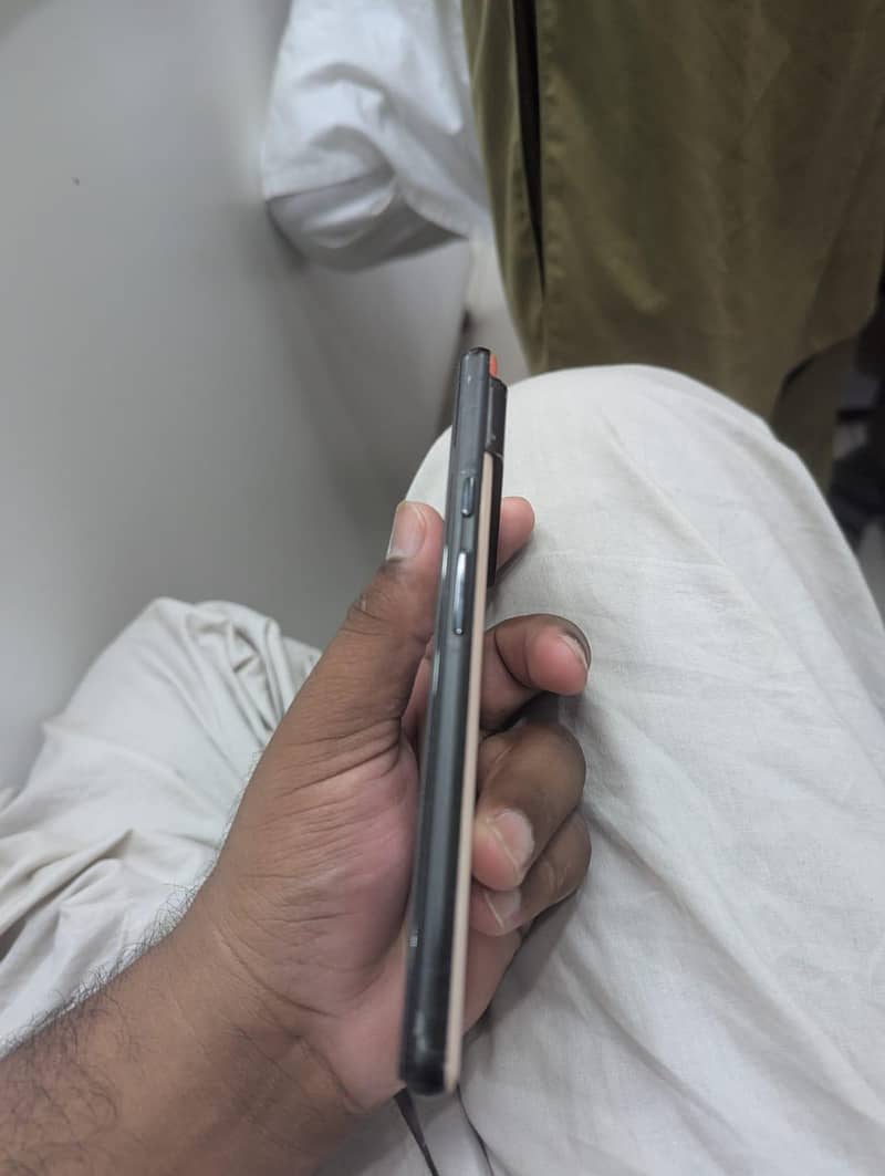 Google Pixel 6 3