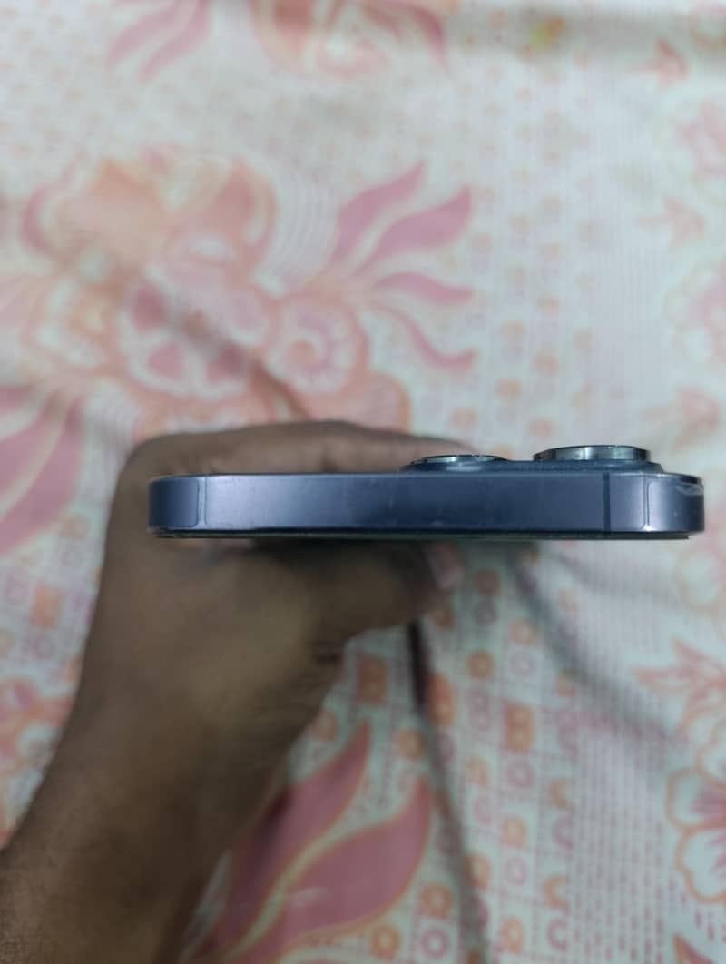 iPhone 14pro max 3