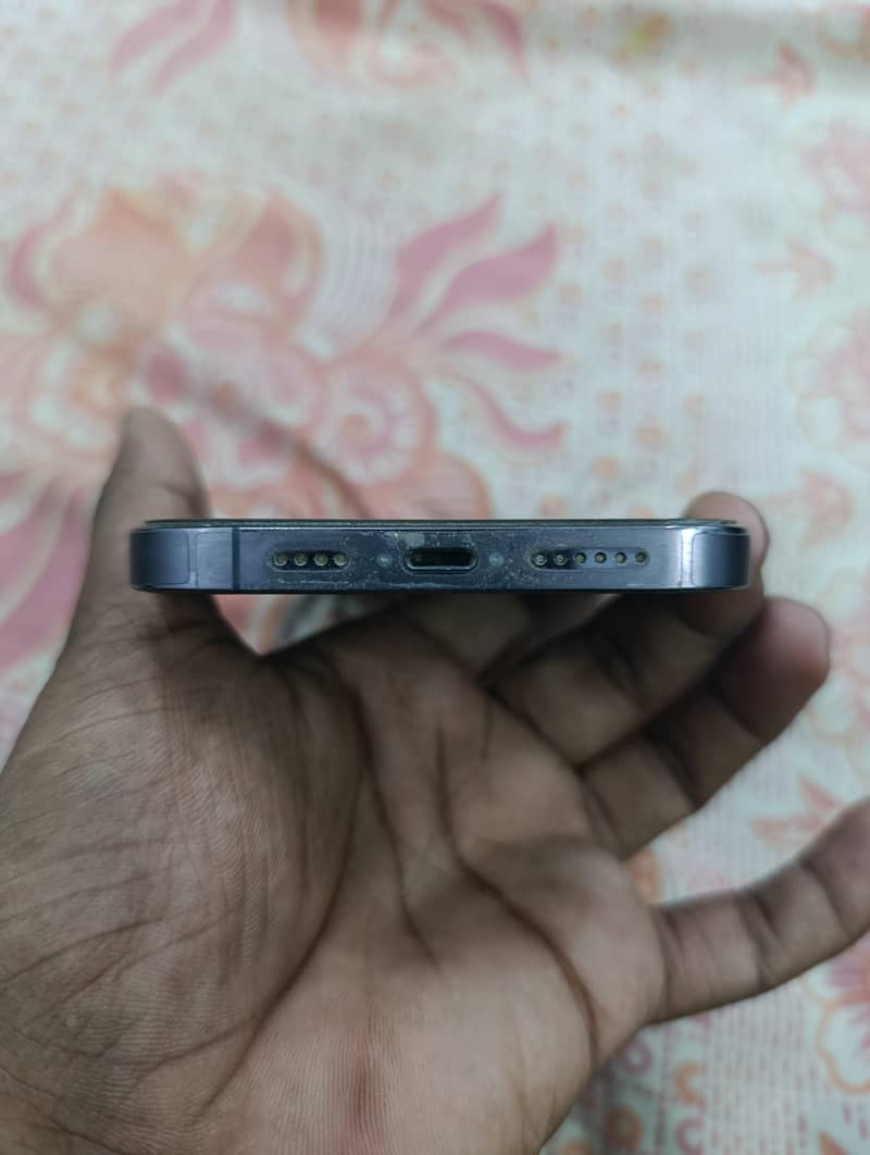 iPhone 14pro max 4