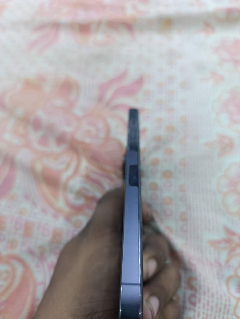 iPhone 14pro max 5