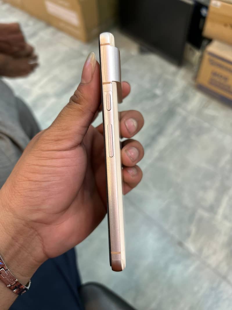 Google Pixel 8 3