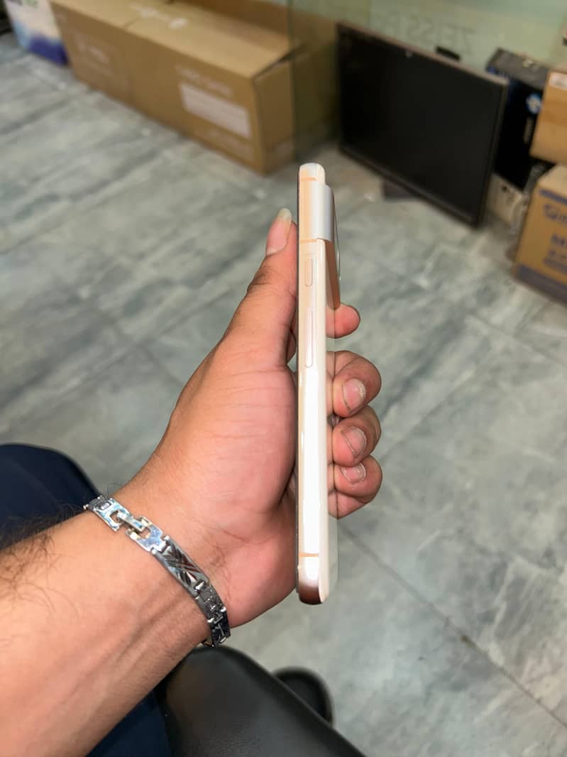 Google Pixel 8 10