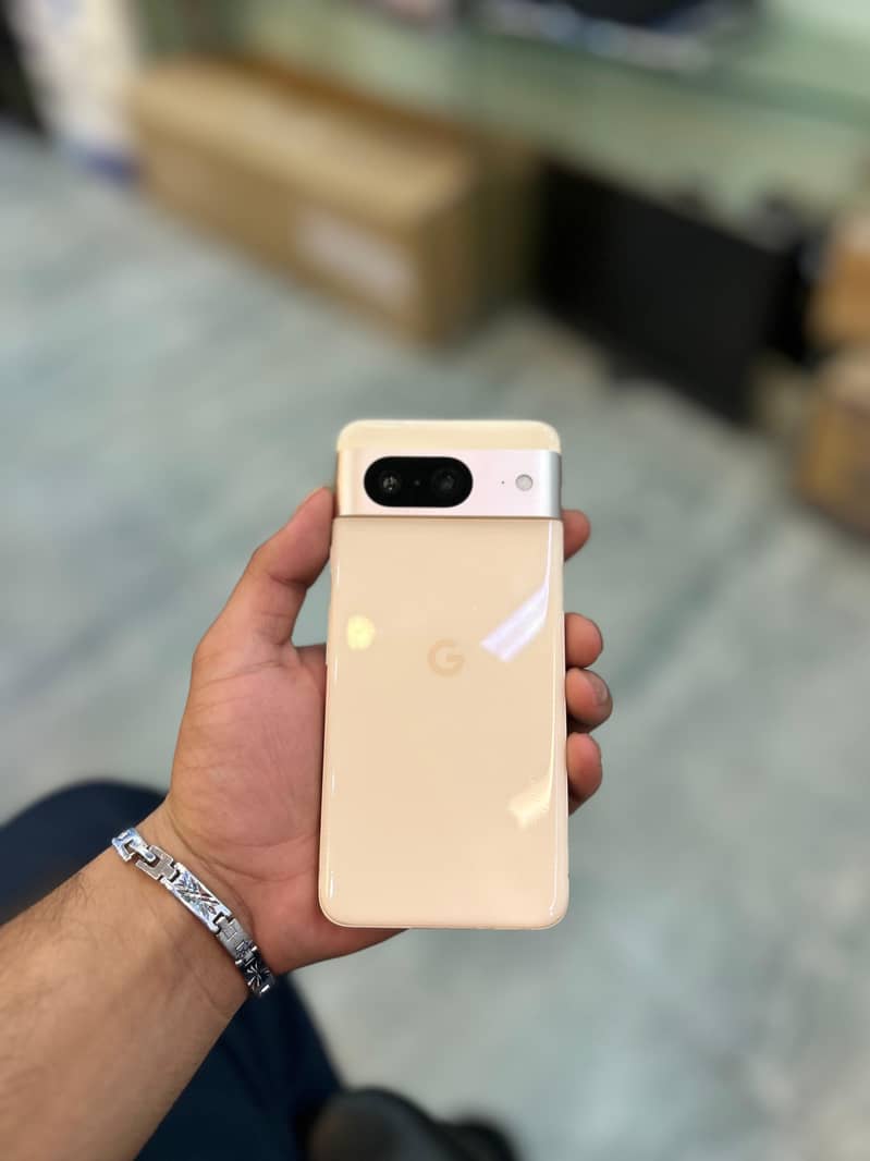 Google Pixel 8 12