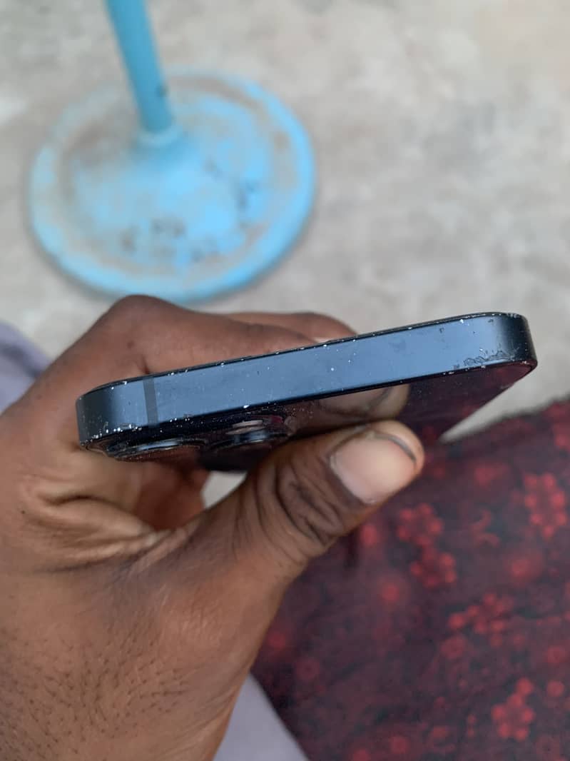 Apple iPhone 13 3