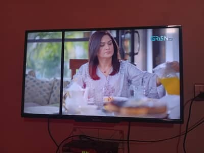 Ecostar 40 inches original Led TV