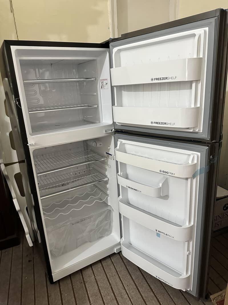 Orient fridge, double door fridge, 260 liter, new fridge, radiant grey 3