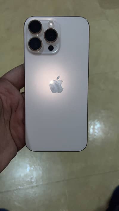 Apple iPhone 16 Pro Max