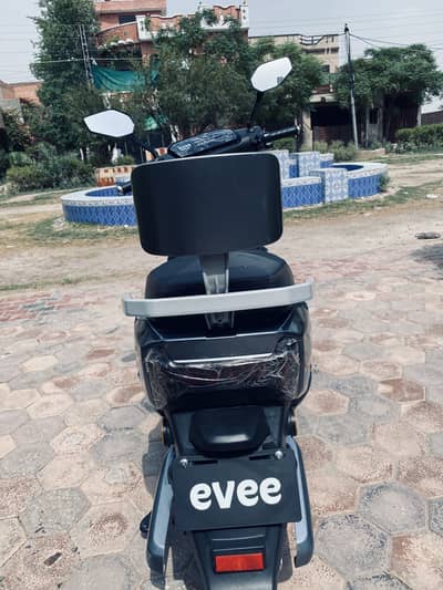 Evee Gen-Z Lithium Electric Scooter | Excellent Condition