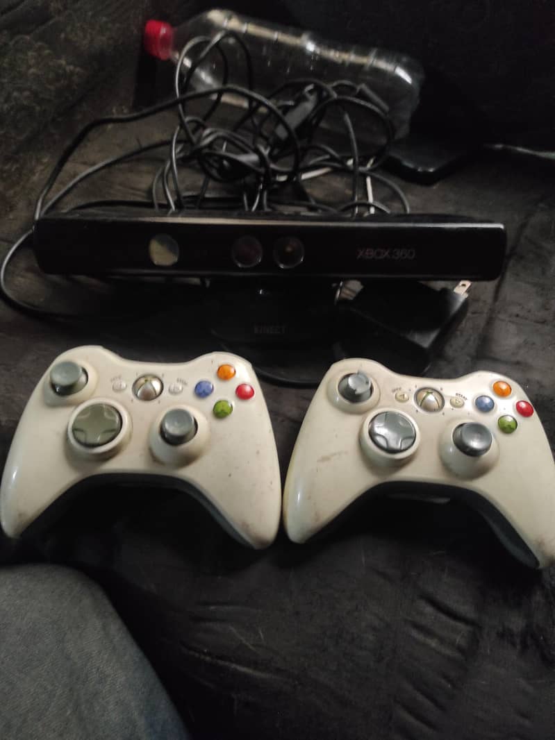 fully working kinect sensor and controller for Xbox 360 0
