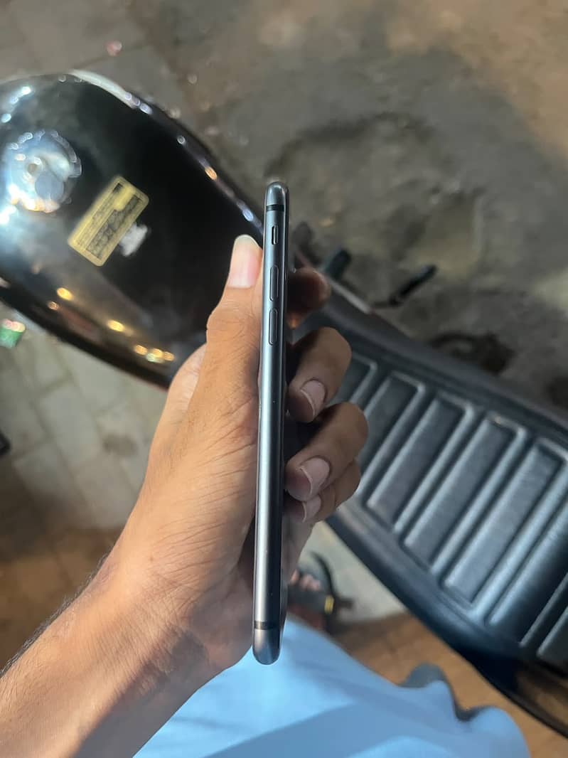 Apple iPhone 8 2
