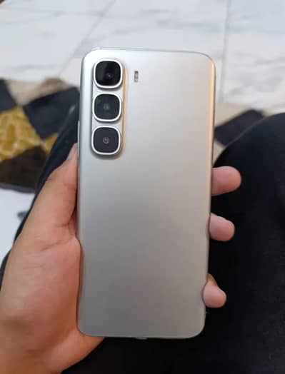 Infinx hot 60 pro plus 8/256