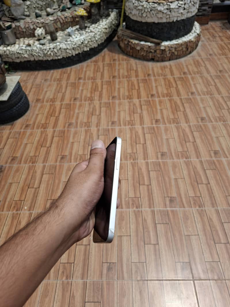 IPhone 12 2