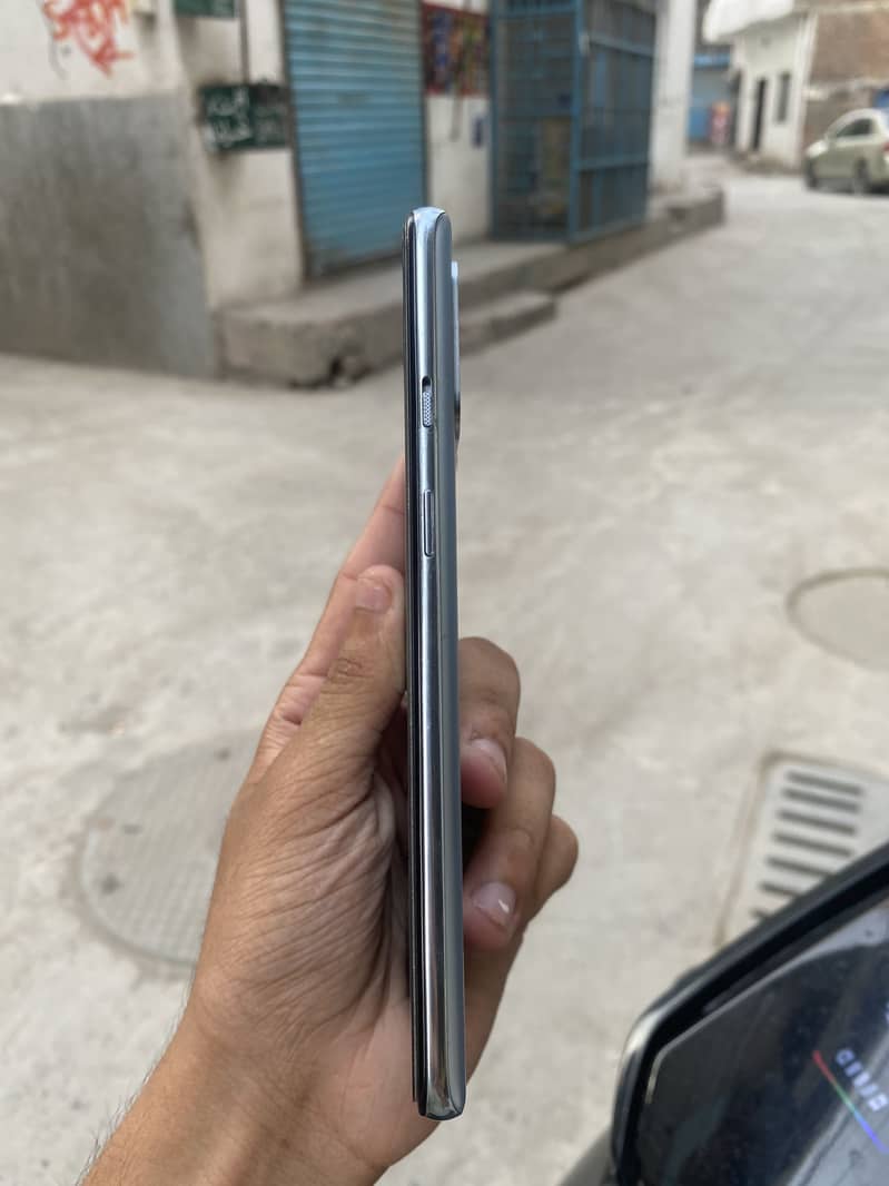 One Plus 8T 4