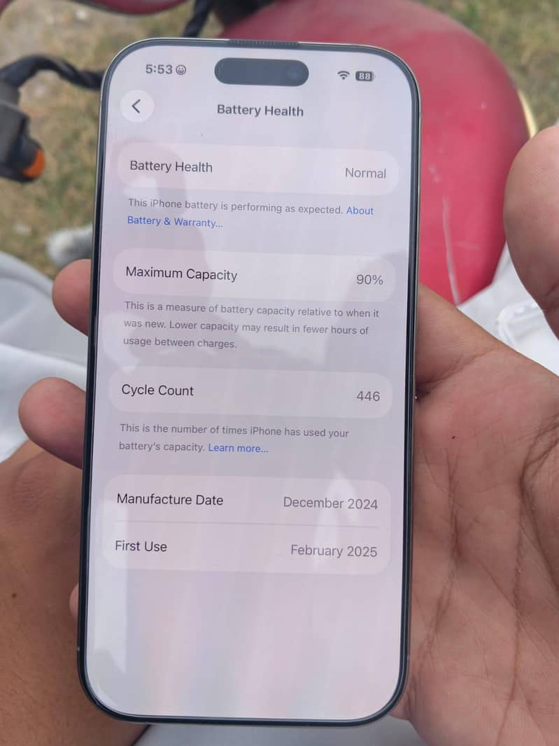 Apple iPhone 16 Pro 2