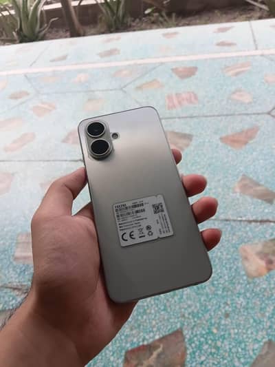 Tecno Spark Go 2