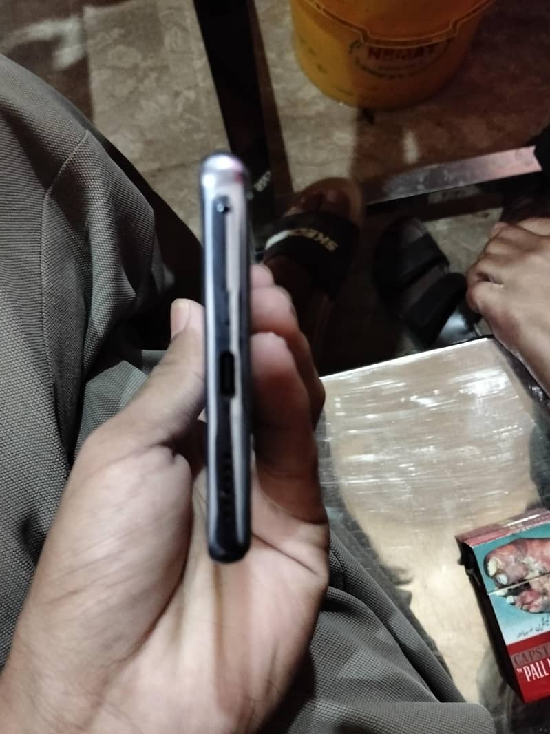 Tecno CAMON 30S 3