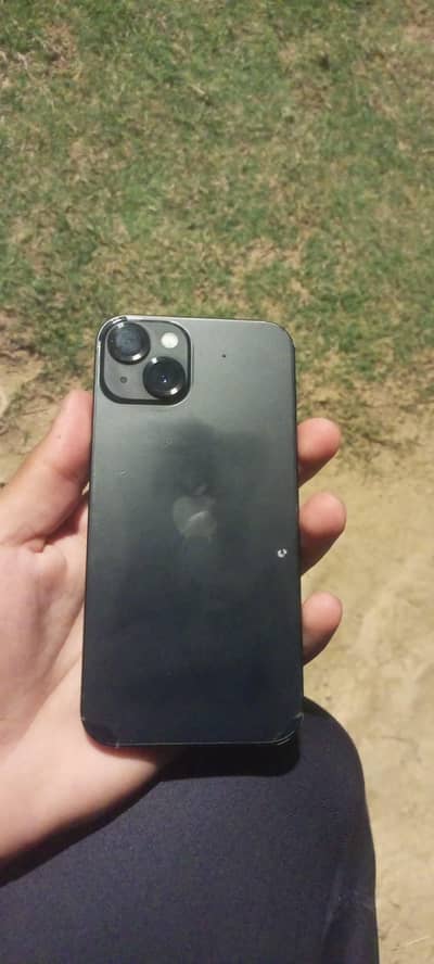 Apple iPhone 13