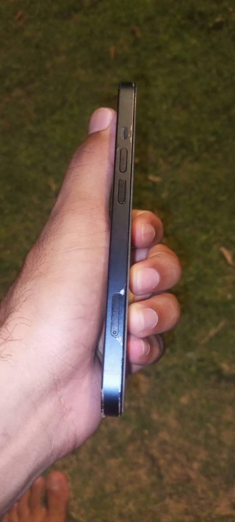 Apple iPhone 13 5