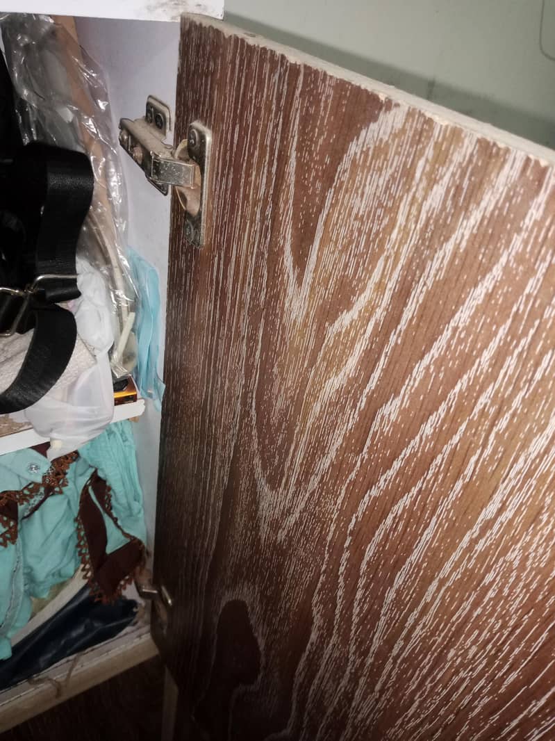 cabinet 1