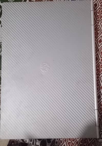 HP EliteBook 8470p i5 3rd  4 GB Ram 250 GB Hrad Size 14.6