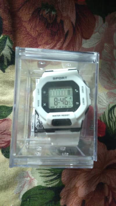Sports Watch Came from Oman & 2 Other Stylish Watches in New Condtion