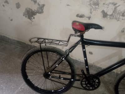 Alok ki cycle lock is new but cycle second hand
