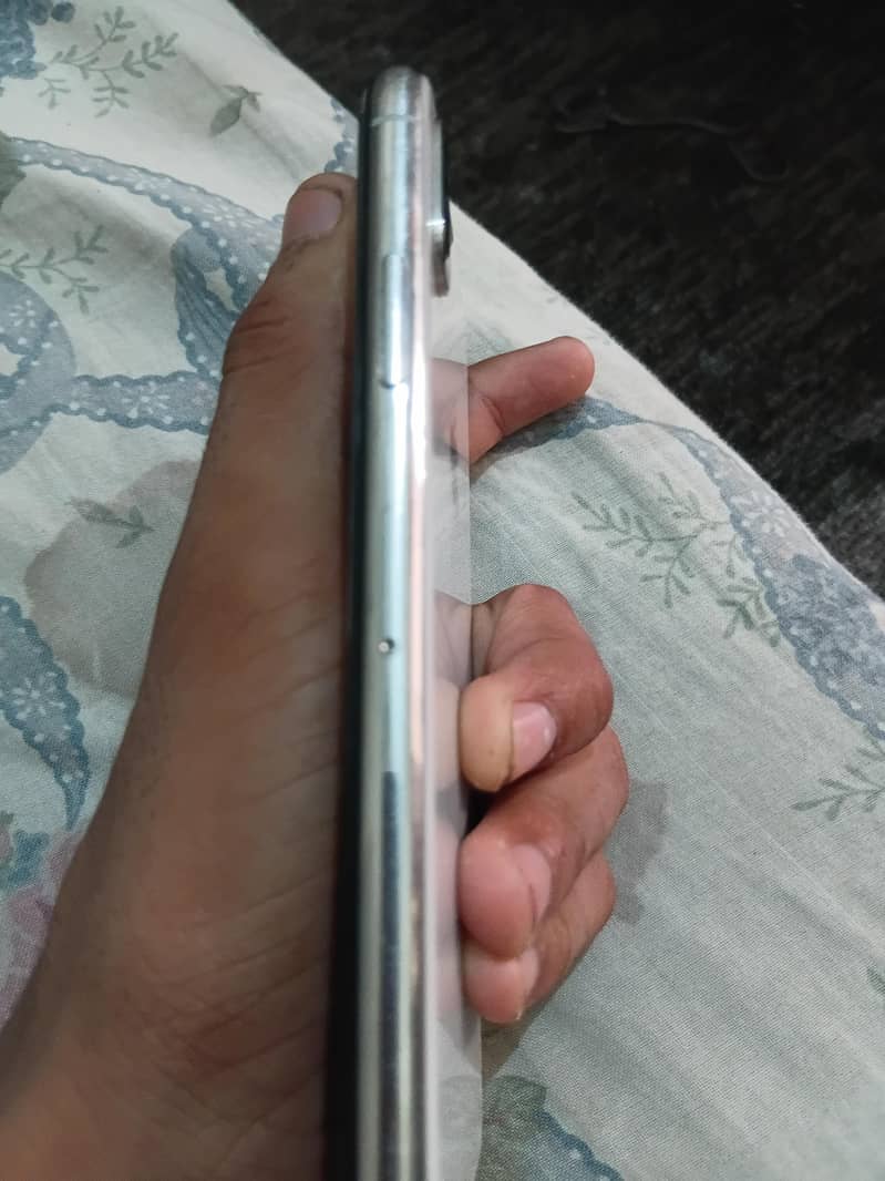 Apple iPhone X 2