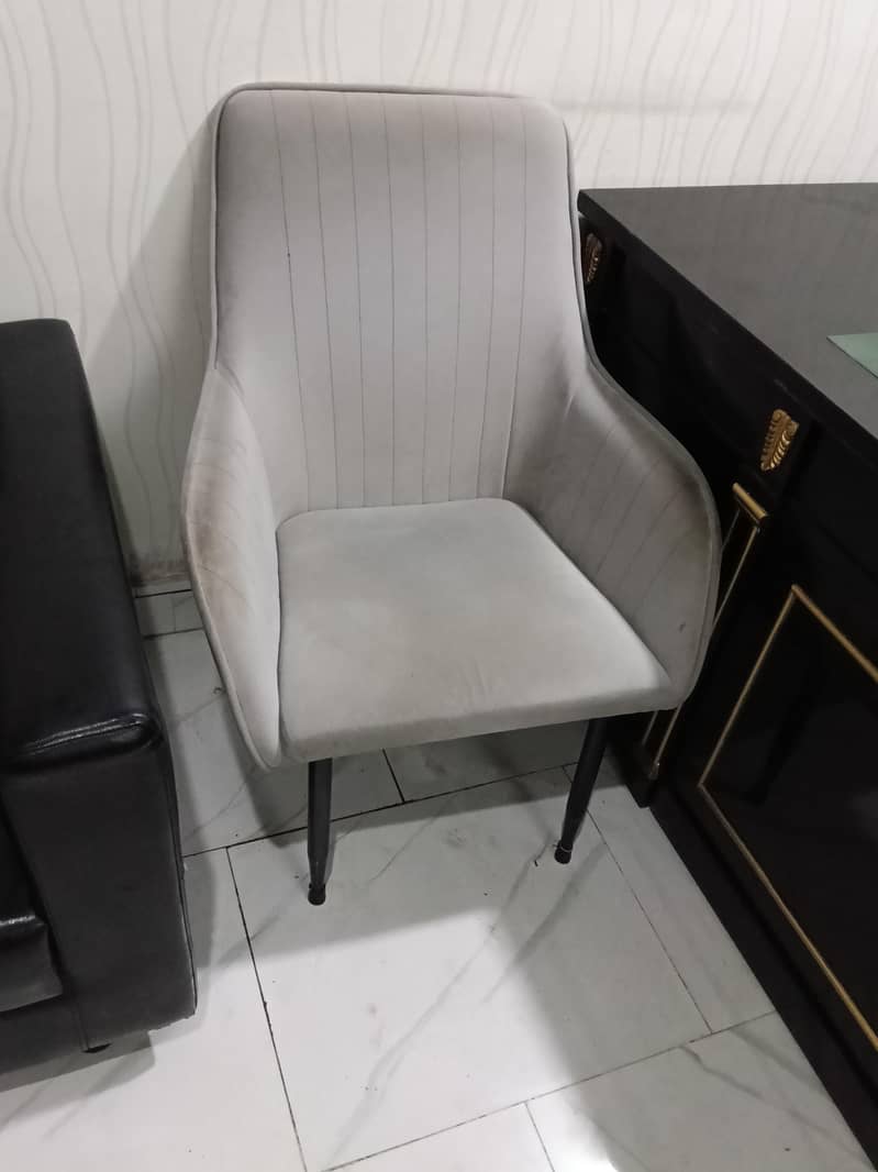 Exactive table 2.5× 6 4