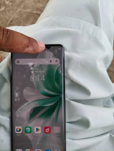 Vivo V30