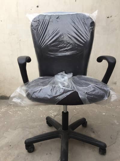 swing chair black color all oky 10/10 condition
