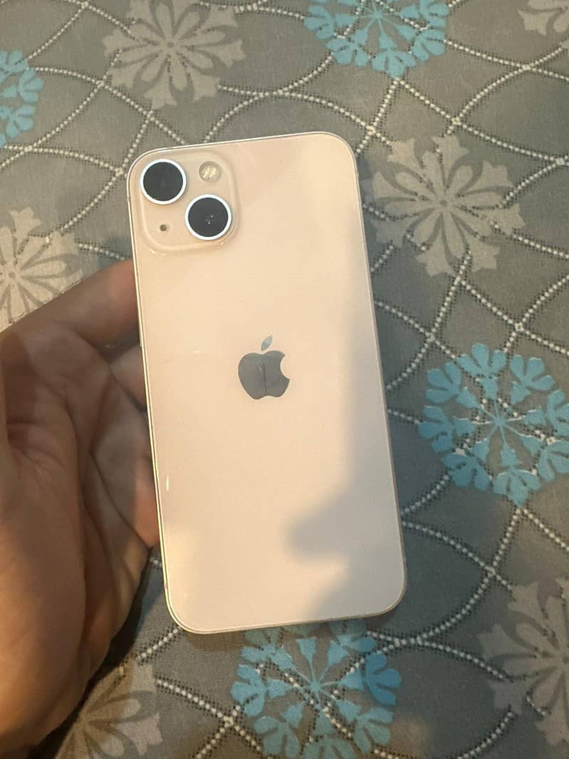 Apple iPhone 13 7