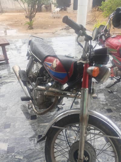 Honda 125 2007 model very good condition