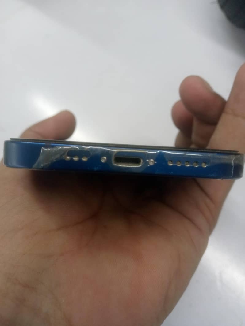 Apple iPhone 12 5