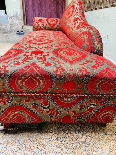 Dewan sofa