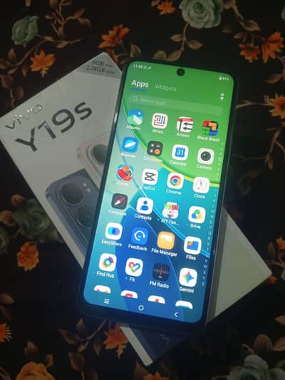 Vivo Y19s 6/128 with box