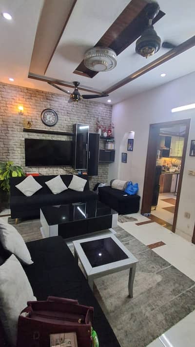 5 Marla Slightly Used 2.5 Story Modern Design Owner Build House For Sale