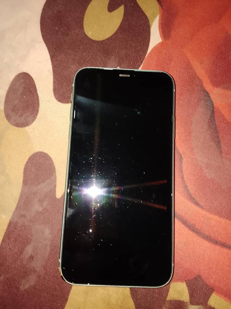 Apple iPhone 11 3