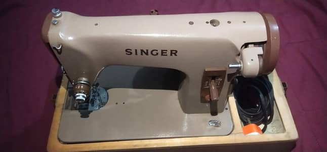 Made in the Great Britain singer model 275k sewing machine