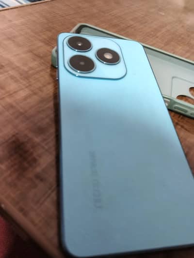 Tecno Spark 20         16 / 256    All Ok with out any fault