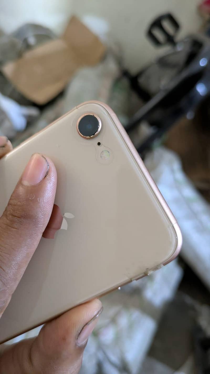 Apple iPhone 8 0