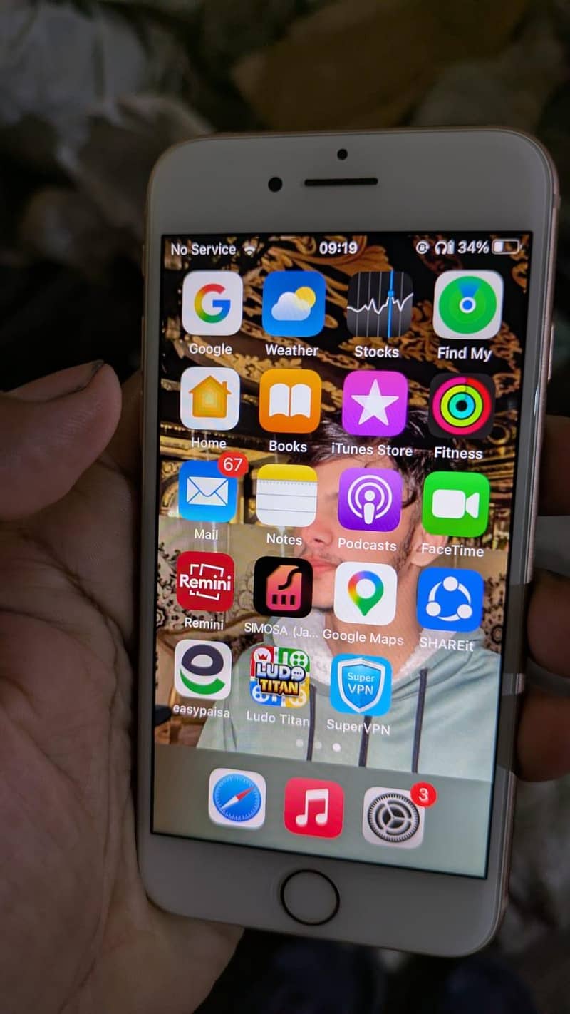 Apple iPhone 8 4