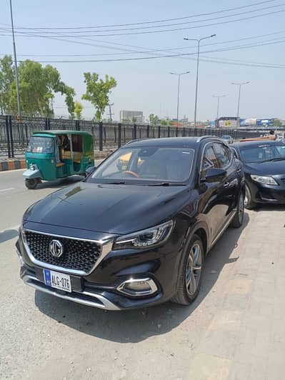 MG HS 2022