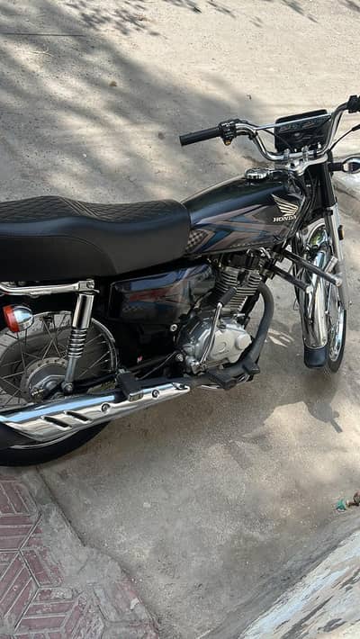 Honda CG 125 2025
