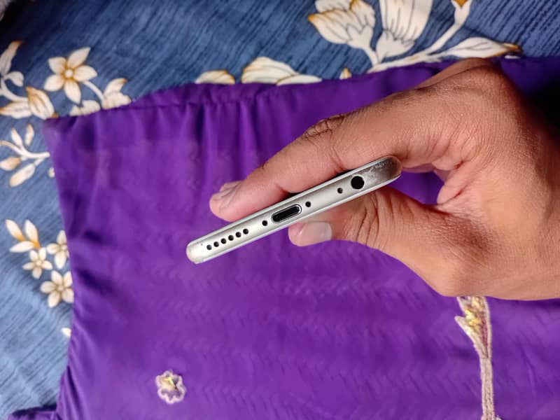 Apple iPhone 6 4
