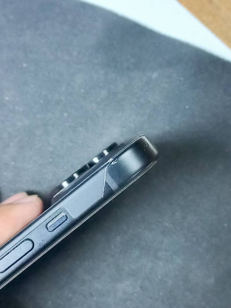 Apple iPhone 15 2