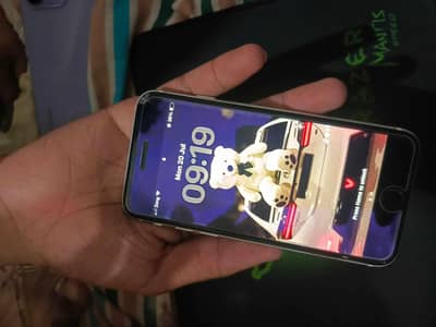 Apple iPhone SE
