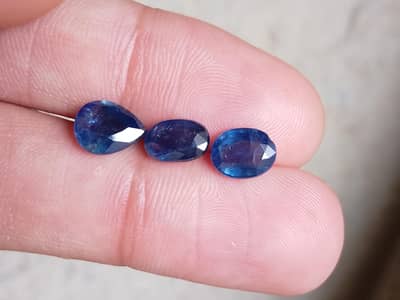 Natural Unheat African blue Sapphire