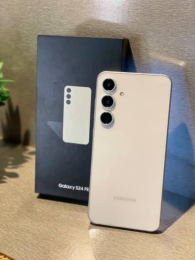 SAMSUNG GALAXY 24 FE (WHITE)